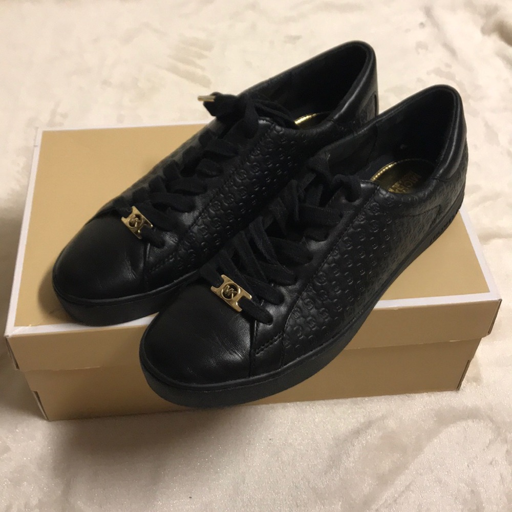 Michael Kors Shoes size 8.5